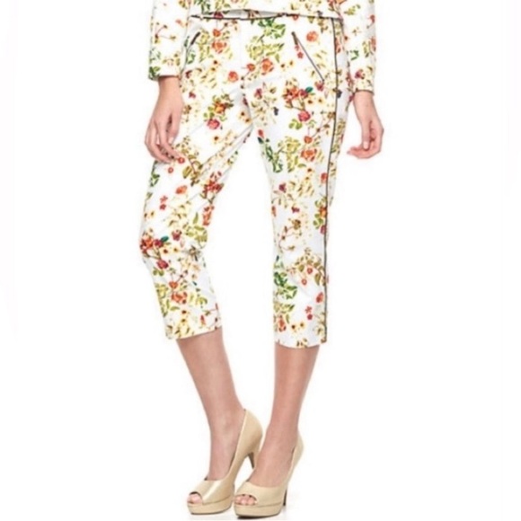 Disney Denim - Disney | Alice Through the Looking Glass Cropped Jeans | Size 8